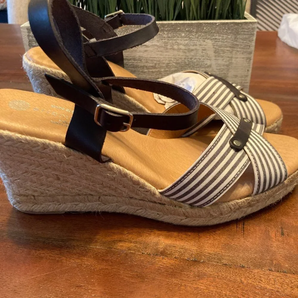 Eric Michael - Womens Tabitha Sandals size 41 New in Box - Picture 4 of 7